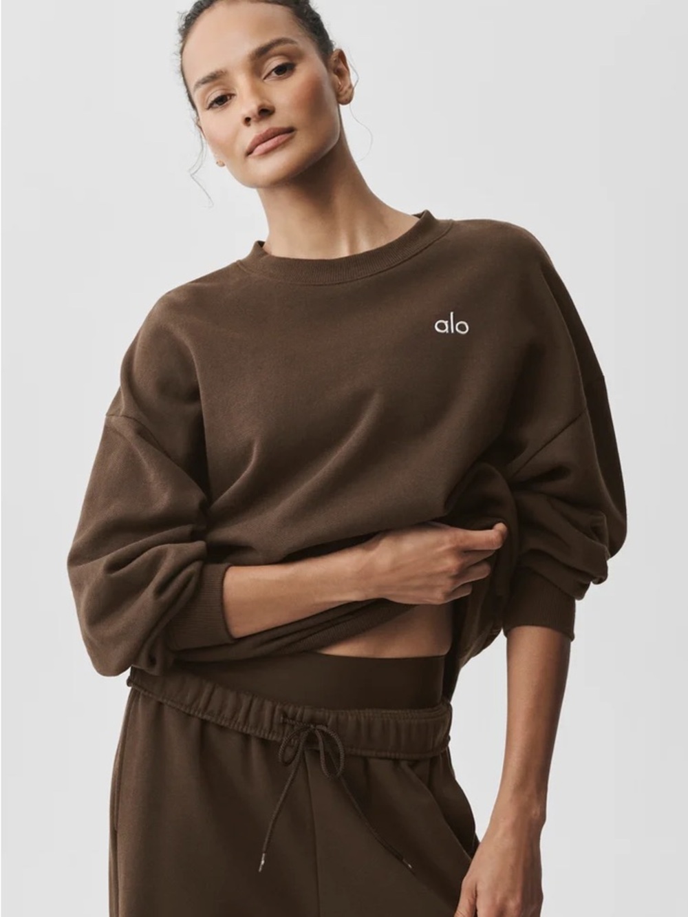 Alo Accolade Crewneck Sweatshirt Espresso Sizes (XS-XL)